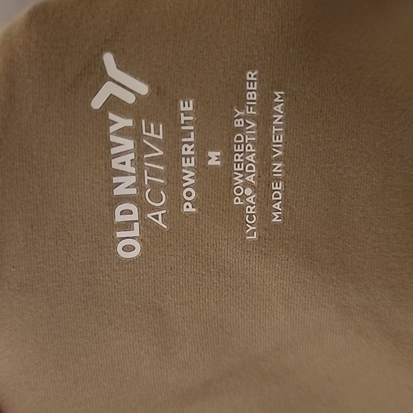 Old Navy PowerLite Lycra ADAPTIV Bodysuit 6-inch inseam - Birch Leaf - Picture 5 of 14